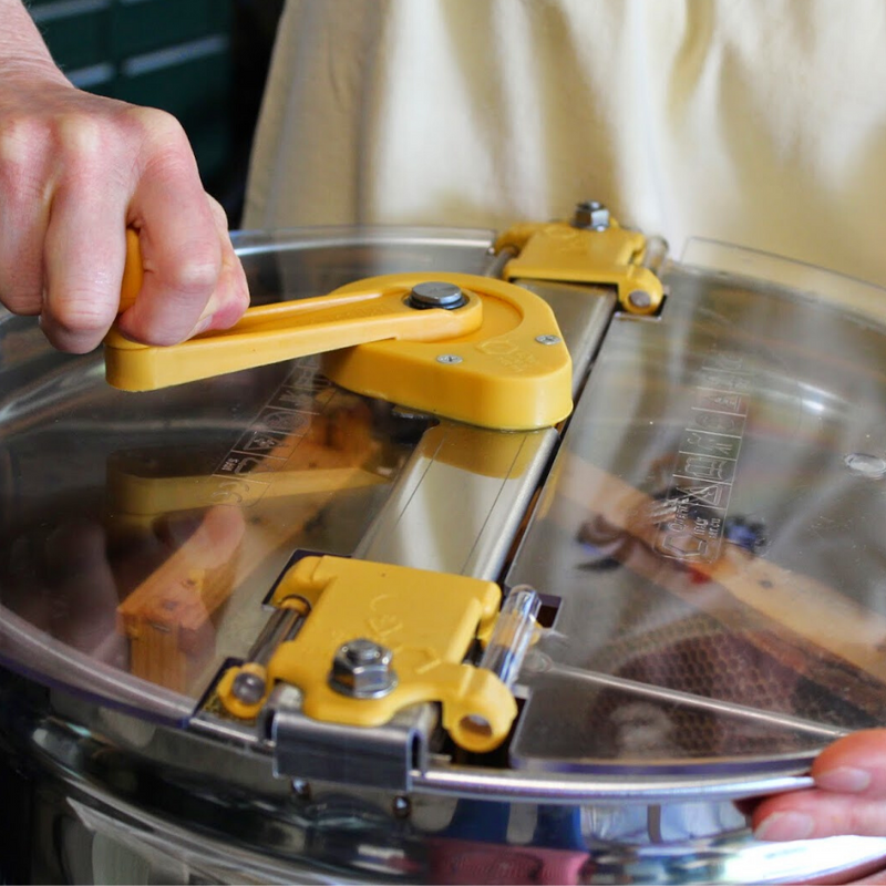 Honey spinning